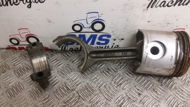 John Deere 6010, 6110 Engine Connecting Rod , Piston Re507850, R500335, Re50770 - Bielle pour Tracteur agricole: photos 2 John Deere 6010, 6110 Engine Connecting Rod , Piston Re507850, R500335, Re50770 - Bielle pour Tracteur agricole: photos 2