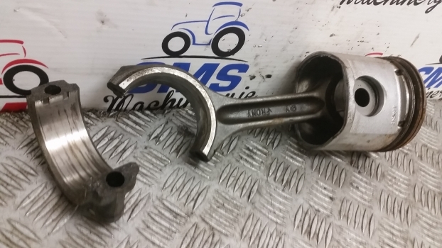John Deere 6010, 6110 Engine Connecting Rod , Piston Re507850, R500335, Re50770 - Bielle pour Tracteur agricole: photos 3 John Deere 6010, 6110 Engine Connecting Rod , Piston Re507850, R500335, Re50770 - Bielle pour Tracteur agricole: photos 3