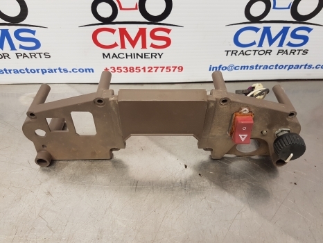 John Deere 6115m, 7330, 7520, 6195m Instrument Panel Bracket R110366, L175476 - Panel de instrumentos pour Tracteur agricole: photos 1 John Deere 6115m, 7330, 7520, 6195m Instrument Panel Bracket R110366, L175476 - Panel de instrumentos pour Tracteur agricole: photos 1