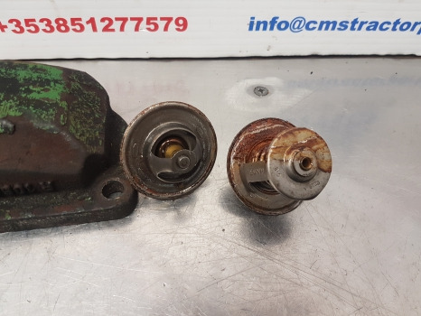 John Deere 6200, 6000j, 6000l, 6820, 6920 Thermostat Housing R106821 - Thermostat pour Machine agricole: photos 2 John Deere 6200, 6000j, 6000l, 6820, 6920 Thermostat Housing R106821 - Thermostat pour Machine agricole: photos 2
