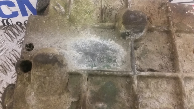 John Deere 6400, 6300, 6510, 6610, Se6210 Shift Gearbox Cover L76182, L101207 - Boîte de vitesse et pièces pour Tracteur agricole: photos 2 John Deere 6400, 6300, 6510, 6610, Se6210 Shift Gearbox Cover L76182, L101207 - Boîte de vitesse et pièces pour Tracteur agricole: photos 2