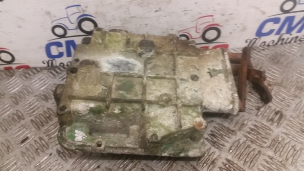 John Deere 6400, 6300, 6510, 6610, Se6210 Shift Gearbox Cover L76182, L101207 - Boîte de vitesse et pièces pour Tracteur agricole: photos 3 John Deere 6400, 6300, 6510, 6610, Se6210 Shift Gearbox Cover L76182, L101207 - Boîte de vitesse et pièces pour Tracteur agricole: photos 3