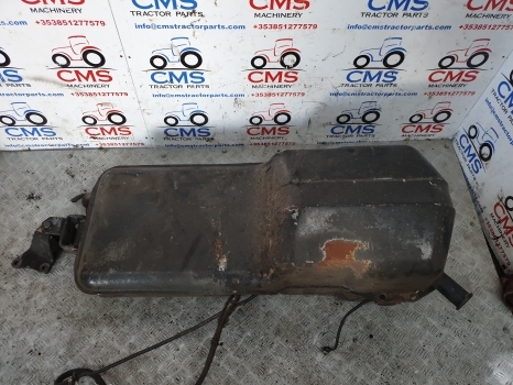 Lamborghini 1106 4wd Left Hand Side Diesel Tank 0.257.8145.3 - Réservoir de carburant pour Tracteur agricole: photos 2 Lamborghini 1106 4wd Left Hand Side Diesel Tank 0.257.8145.3 - Réservoir de carburant pour Tracteur agricole: photos 2