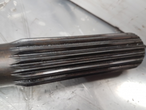 Landini Vision 80, 95, 105 Front Axle Drive Shaft Lhs 3557963m91 - Demi arbre pour Tracteur agricole: photos 2 Landini Vision 80, 95, 105 Front Axle Drive Shaft Lhs 3557963m91 - Demi arbre pour Tracteur agricole: photos 2