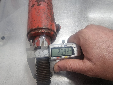 Manitou Hydraulic Ram Hydraulic Lift Cylinder, Assorted - Hydraulique: photos 5 Manitou Hydraulic Ram Hydraulic Lift Cylinder, Assorted - Hydraulique: photos 5