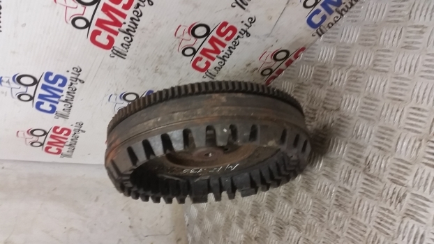 Massey Ferguson 135 Engine Flywheel Assembly 11 Inches Clutch Disc - Volant moteur pour Tracteur agricole: photos 4 Massey Ferguson 135 Engine Flywheel Assembly 11 Inches Clutch Disc - Volant moteur pour Tracteur agricole: photos 4