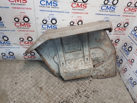 Massey Ferguson 135 Mudguard Rhs 1884878m91 - Aile pour Machine agricole: photos 1 Massey Ferguson 135 Mudguard Rhs 1884878m91 - Aile pour Machine agricole: photos 1