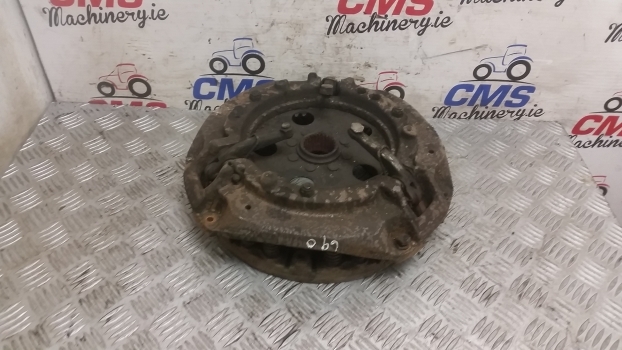 Massey Ferguson 290, 390, 590, 690 Clutch Pressure Plate 1867436m91 - Embrayage et pièces pour Tracteur agricole: photos 1 Massey Ferguson 290, 390, 590, 690 Clutch Pressure Plate 1867436m91 - Embrayage et pièces pour Tracteur agricole: photos 1