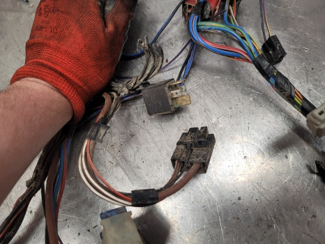 Câble/ Fil Massey Ferguson 4355, 4255, 4245 Cab Roof Wiring Loom Roof Wiring Loom: photos 9