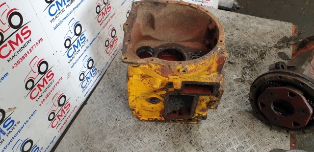 Massey Ferguson 50hx Transmission Housing 1475614m2 - Transmission pour Tractopelle: photos 4 Massey Ferguson 50hx Transmission Housing 1475614m2 - Transmission pour Tractopelle: photos 4
