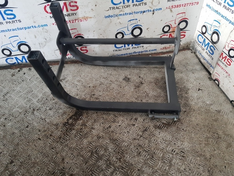 Massey Ferguson 5612, 5613, 5611, 5712 Fuel Tank Support Bracket Lhs 4356814m91 - Réservoir de carburant: photos 2 Massey Ferguson 5612, 5613, 5611, 5712 Fuel Tank Support Bracket Lhs 4356814m91 - Réservoir de carburant: photos 2