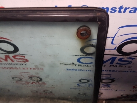 Massey Ferguson 690, 665, 698, 699 Cab Front Glass Windscreen Tg1246 - Pare-brise pour Tracteur agricole: photos 3 Massey Ferguson 690, 665, 698, 699 Cab Front Glass Windscreen Tg1246 - Pare-brise pour Tracteur agricole: photos 3
