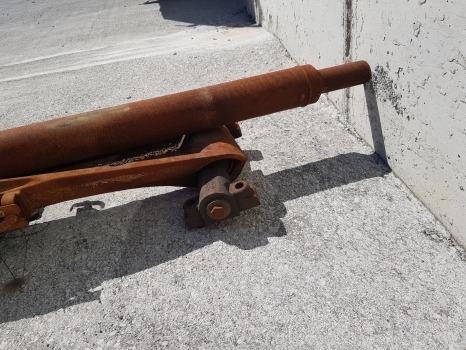 Massey Ferguson 7719s Front Axle Suspension Bracket Assy 4391065m91, 4391065m91 - Suspension pour Tracteur agricole: photos 5 Massey Ferguson 7719s Front Axle Suspension Bracket Assy 4391065m91, 4391065m91 - Suspension pour Tracteur agricole: photos 5