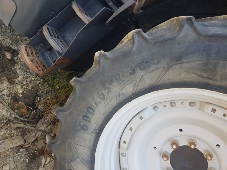 Mccormick X7.650 Rear Wheel And Tyre 600/65r38 - Roue complète pour Tracteur agricole: photos 2 Mccormick X7.650 Rear Wheel And Tyre 600/65r38 - Roue complète pour Tracteur agricole: photos 2
