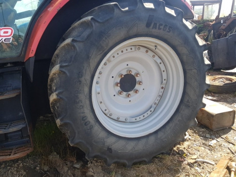 Mccormick X7.650 Rear Wheel And Tyre 600/65r38 - Roue complète pour Tracteur agricole: photos 1 Mccormick X7.650 Rear Wheel And Tyre 600/65r38 - Roue complète pour Tracteur agricole: photos 1