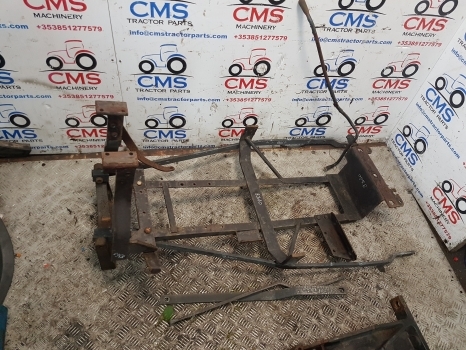 New Holland 8360, 8260, 8160, Tm120, Tm140 Bonnet, Hood Support Kit 82006312 - Capot pour Tracteur agricole: photos 3 New Holland 8360, 8260, 8160, Tm120, Tm140 Bonnet, Hood Support Kit 82006312 - Capot pour Tracteur agricole: photos 3