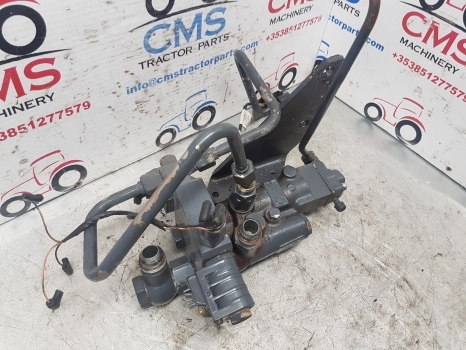 New Holland Fiat 60, Tm, F, L, 35 Trailer Brake Valve 5165720, 5157491, 5157480 - Valve de frein pour Tracteur agricole: photos 2 New Holland Fiat 60, Tm, F, L, 35 Trailer Brake Valve 5165720, 5157491, 5157480 - Valve de frein pour Tracteur agricole: photos 2