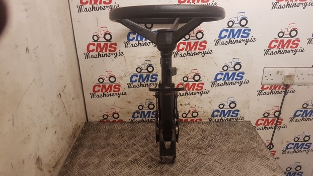 New Holland Fiat Ford L,tl Ect. Series Steering Colum & Steering Wheel 82009379 - Colonne de direction pour Tracteur agricole: photos 1 New Holland Fiat Ford L,tl Ect. Series Steering Colum & Steering Wheel 82009379 - Colonne de direction pour Tracteur agricole: photos 1