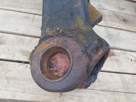 New Holland Lm435a Front Axle Housing 212.06.001.689; 212.06.001.12; 85807542 - Essieu avant pour Chariot télescopique: photos 5 New Holland Lm435a Front Axle Housing 212.06.001.689; 212.06.001.12; 85807542 - Essieu avant pour Chariot télescopique: photos 5