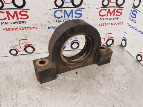 New Holland Lm435a, Lm415a, Lm425a, Lm445a Rear Axle Support 85825742 - Essieu arrière pour Chariot télescopique: photos 1 New Holland Lm435a, Lm415a, Lm425a, Lm445a Rear Axle Support 85825742 - Essieu arrière pour Chariot télescopique: photos 1
