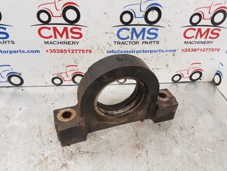 New Holland Lm435a, Lm415a, Lm425a, Lm445a Rear Axle Support 85825742 - Essieu arrière pour Chariot télescopique: photos 4 New Holland Lm435a, Lm415a, Lm425a, Lm445a Rear Axle Support 85825742 - Essieu arrière pour Chariot télescopique: photos 4
