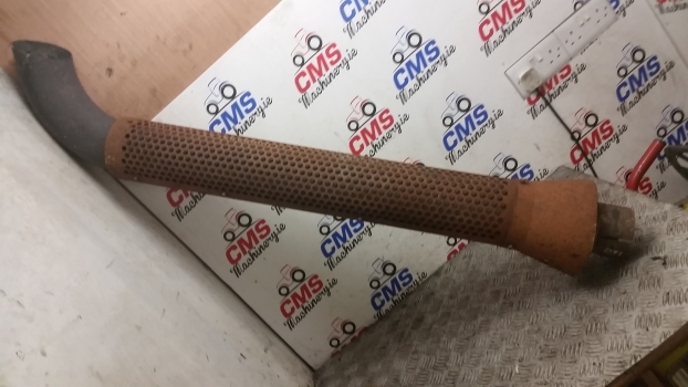 New Holland T5.100, T5.110, T5.120 Exhaust Pipe Assy 47939799 - Tube d'echappement pour Tracteur agricole: photos 4 New Holland T5.100, T5.110, T5.120 Exhaust Pipe Assy 47939799 - Tube d'echappement pour Tracteur agricole: photos 4