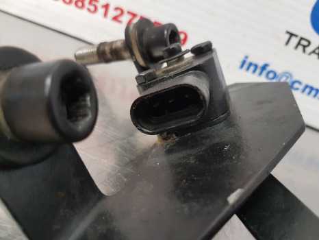 New Holland T5.95, Tm135, Tm110, Maxxum Potentiometer 82021035, 87543715 - Système électrique pour Machine agricole: photos 3 New Holland T5.95, Tm135, Tm110, Maxxum Potentiometer 82021035, 87543715 - Système électrique pour Machine agricole: photos 3