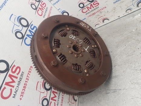 New Holland T6000, T7, T7000 T6070 Engine Flywheel Complete 87300081; 87300082 - Volant moteur pour Tracteur agricole: photos 4 New Holland T6000, T7, T7000 T6070 Engine Flywheel Complete 87300081; 87300082 - Volant moteur pour Tracteur agricole: photos 4