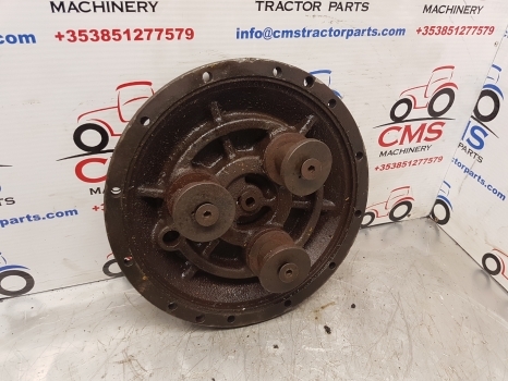 New Holland T6030, T6050, T6050 Front Axle Hub Plate Hat 87330329, 87681965 - Moyeu pour Tracteur agricole: photos 5 New Holland T6030, T6050, T6050 Front Axle Hub Plate Hat 87330329, 87681965 - Moyeu pour Tracteur agricole: photos 5