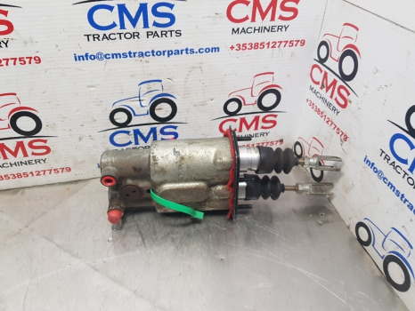 New Holland T7040, T7.260 Brake Master Cylinder 87315873, 87754484, 47777898 - Cylindre de frein pour Machine agricole: photos 4 New Holland T7040, T7.260 Brake Master Cylinder 87315873, 87754484, 47777898 - Cylindre de frein pour Machine agricole: photos 4