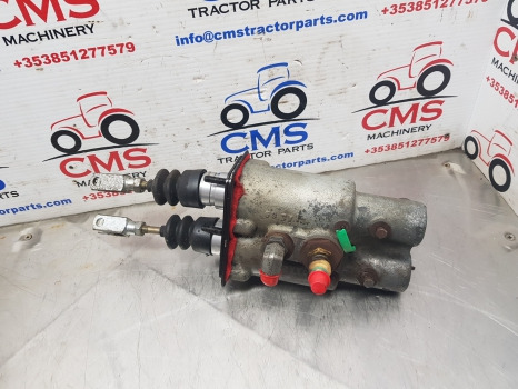 New Holland T7040, T7.260 Brake Master Cylinder 87315873, 87754484, 47777898 - Cylindre de frein pour Machine agricole: photos 1 New Holland T7040, T7.260 Brake Master Cylinder 87315873, 87754484, 47777898 - Cylindre de frein pour Machine agricole: photos 1