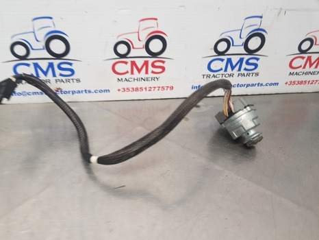 New Holland T7040, Tm, T0000 Ignition Switch 81864288, 82025888, 87561528 - Système électrique: photos 2 New Holland T7040, Tm, T0000 Ignition Switch 81864288, 82025888, 87561528 - Système électrique: photos 2