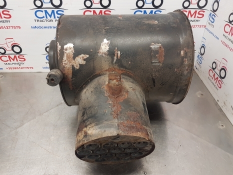 New Holland Tm 190, Tm175, Case Mxm 175, Mxm190 Air Cleaner Filter Box 82017424 - Filtre à air pour Tracteur agricole: photos 1 New Holland Tm 190, Tm175, Case Mxm 175, Mxm190 Air Cleaner Filter Box 82017424 - Filtre à air pour Tracteur agricole: photos 1