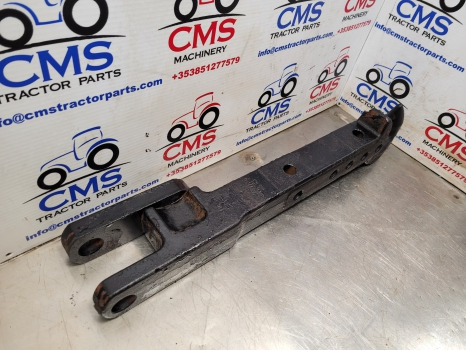 New Holland Tm, Ford 40 Series Tm120 Draw Bar Hook 82014755, 82014758, 82027753 - Frame/ Châssis: photos 2 New Holland Tm, Ford 40 Series Tm120 Draw Bar Hook 82014755, 82014758, 82027753 - Frame/ Châssis: photos 2