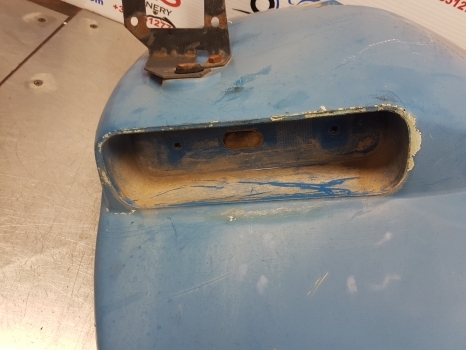 New Holland Tm, Ts, Tl, 35, 60, 40 Series Mudguard Extension Lhs 82003474 - Aile pour Tracteur agricole: photos 4 New Holland Tm, Ts, Tl, 35, 60, 40 Series Mudguard Extension Lhs 82003474 - Aile pour Tracteur agricole: photos 4