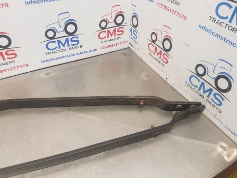 New Holland Tm120, 140, 150, 155 Bonnet Brackets 82011113, 82011114 - Capot pour Chariot télescopique: photos 4 New Holland Tm120, 140, 150, 155 Bonnet Brackets 82011113, 82011114 - Capot pour Chariot télescopique: photos 4