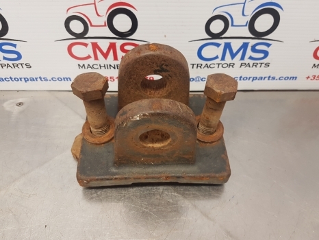 New Holland Tm125, Tm, Ts, 60 Series, Fiat M Tow Hook 82013954, 82026936 - Frame/ Châssis pour Tracteur agricole: photos 1 New Holland Tm125, Tm, Ts, 60 Series, Fiat M Tow Hook 82013954, 82026936 - Frame/ Châssis pour Tracteur agricole: photos 1
