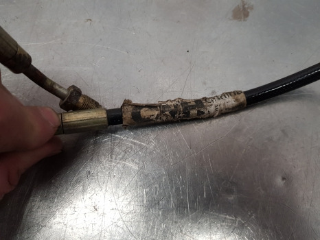 New Holland Tm175, Tm190, Mxm175, Mxm190 Brake Line 5196324 - Conduite/ Flexible de frein pour Machine agricole: photos 3 New Holland Tm175, Tm190, Mxm175, Mxm190 Brake Line 5196324 - Conduite/ Flexible de frein pour Machine agricole: photos 3