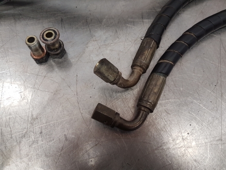 New Holland Ts115a, Ts110, Case Mxu Steering Cylinder Pipes 5199554, 5199552 - Commande de gouvernail pour Tracteur agricole: photos 5 New Holland Ts115a, Ts110, Case Mxu Steering Cylinder Pipes 5199554, 5199552 - Commande de gouvernail pour Tracteur agricole: photos 5