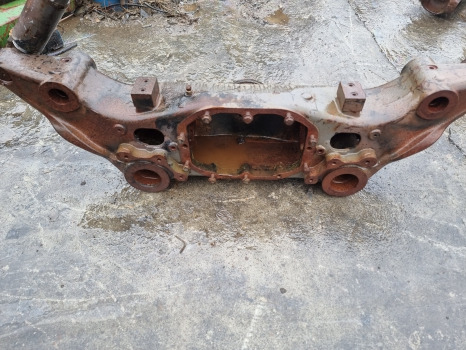 Renault Ares 836, 656 Rx/rz Front Axle Beam Housing 12057, 6000104413 - Essieu avant: photos 4 Renault Ares 836, 656 Rx/rz Front Axle Beam Housing 12057, 6000104413 - Essieu avant: photos 4