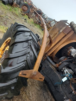 Valtra S230, S240, S260 S280 Front mudguard bracket kit V34826600, V34826700 - Aile: photos 5 Valtra S230, S240, S260 S280 Front mudguard bracket kit V34826600, V34826700 - Aile: photos 5