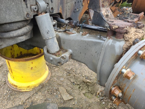 Valtra T174ea Front axle housing lhs 755.01.060.61 - Essieu avant pour Machine agricole: photos 1 Valtra T174ea Front axle housing lhs 755.01.060.61 - Essieu avant pour Machine agricole: photos 1