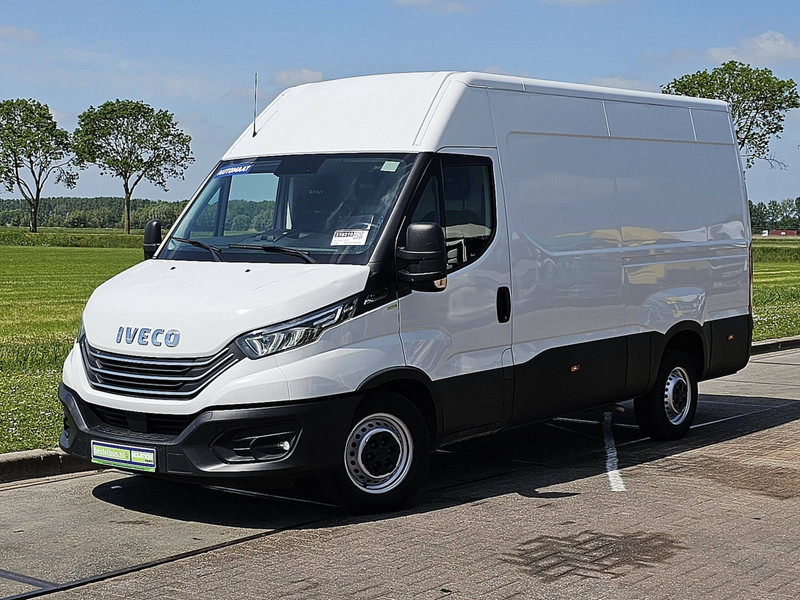 Iveco Daily 35S14 HI- MATIC L2H2 LED - Fourgon utilitaire: photos 2 Iveco Daily 35S14 HI- MATIC L2H2 LED - Fourgon utilitaire: photos 2