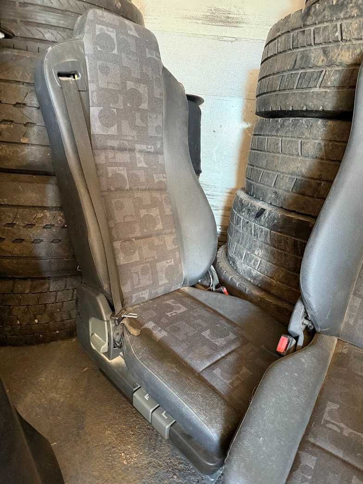 Foteli siedzenia komplet Mercedes Actros nowe - Siège pour Camion: photos 2 Foteli siedzenia komplet Mercedes Actros nowe - Siège pour Camion: photos 2