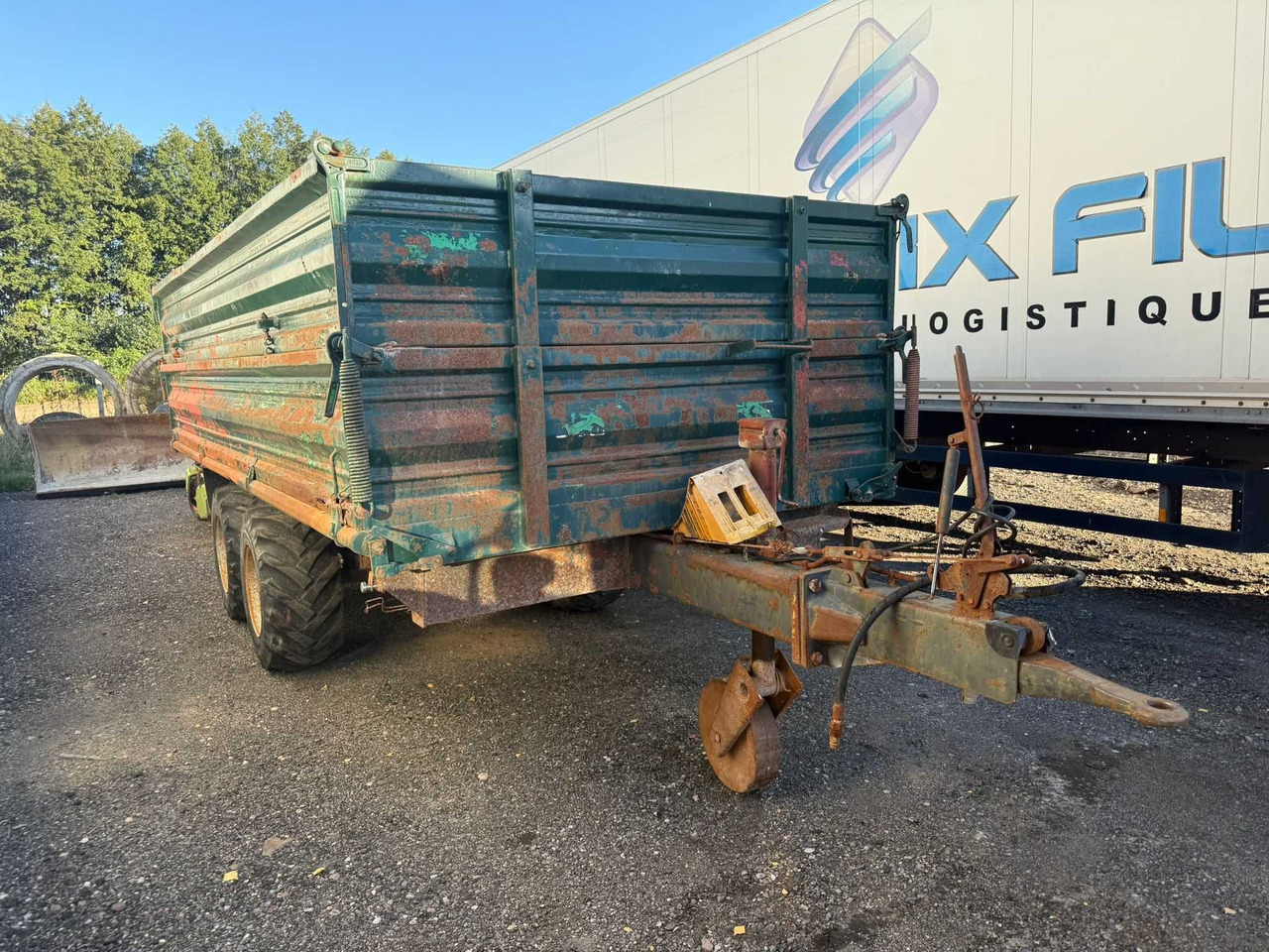 Przyczepa tandem wywrotka 3-stronna ,resory , Reisch , DMC 8 t.,1999 r - Remorque agricole: photos 2 Przyczepa tandem wywrotka 3-stronna ,resory , Reisch , DMC 8 t.,1999 r - Remorque agricole: photos 2