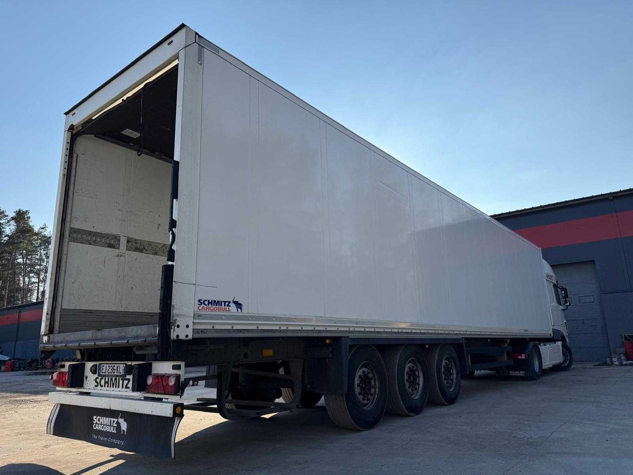 Schmitz Izoterma Kontener Box, 2017r, roleta , 481083 km , z Francji - Semi-remorque isothermique: photos 4 Schmitz Izoterma Kontener Box, 2017r, roleta , 481083 km , z Francji - Semi-remorque isothermique: photos 4