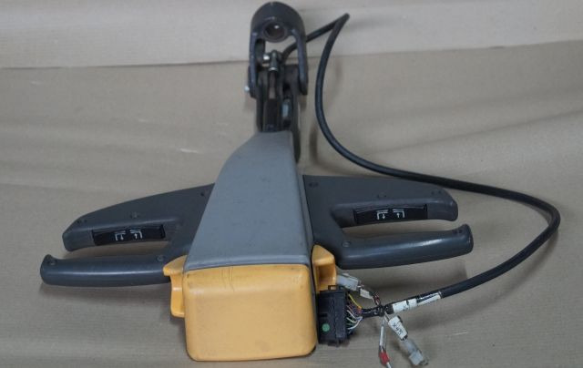 Atlet unknown | Tiller head including wiring harness M100158-f 9923 - Système électrique pour Matériel de manutention: photos 1 Atlet unknown | Tiller head including wiring harness M100158-f 9923 - Système électrique pour Matériel de manutention: photos 1