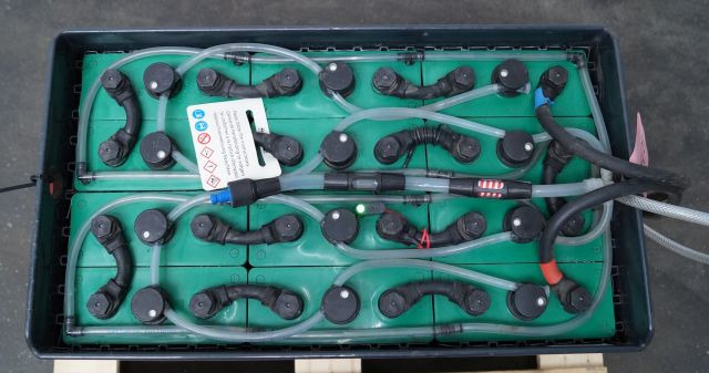 Hoppeke unknown | Battery 24V620Ah 4HPZS620 year 2017 weight 479 kg Battery 24V620Ah 4HPZS620 year 2017 weight 479 kg - Accumulateur pour Matériel de manutention: photos 2 Hoppeke unknown | Battery 24V620Ah 4HPZS620 year 2017 weight 479 kg Battery 24V620Ah 4HPZS620 year 2017 weight 479 kg - Accumulateur pour Matériel de manutention: photos 2