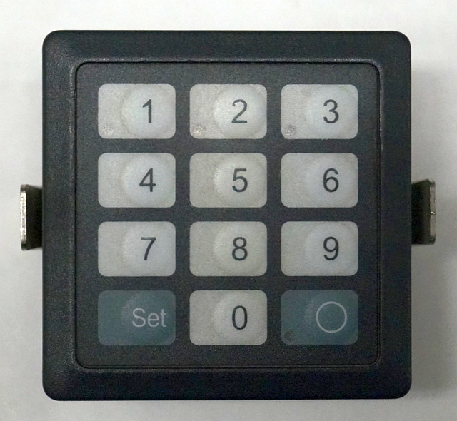 Jungheinrich 51024039 | Codekey Can Open Cancode II sn. 514C8595 - Système électrique pour Matériel de manutention: photos 1 Jungheinrich 51024039 | Codekey Can Open Cancode II sn. 514C8595 - Système électrique pour Matériel de manutention: photos 1