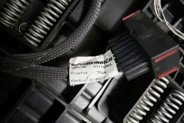 Jungheinrich 51189782 | Vloerplaat Floorplate ETV from Year 2011 Driving pedal 5 Vloerplaat Floorplate ETV from Year 2011 Driving pedal 51443197 Brake pedal 51198398 Kill switch 51188550 kabel 51178968 - Frame/ Châssis pour Matériel de manutention: photos 3 Jungheinrich 51189782 | Vloerplaat Floorplate ETV from Year 2011 Driving pedal 5 Vloerplaat Floorplate ETV from Year 2011 Driving pedal 51443197 Brake pedal 51198398 Kill switch 51188550 kabel 51178968 - Frame/ Châssis pour Matériel de manutention: photos 3